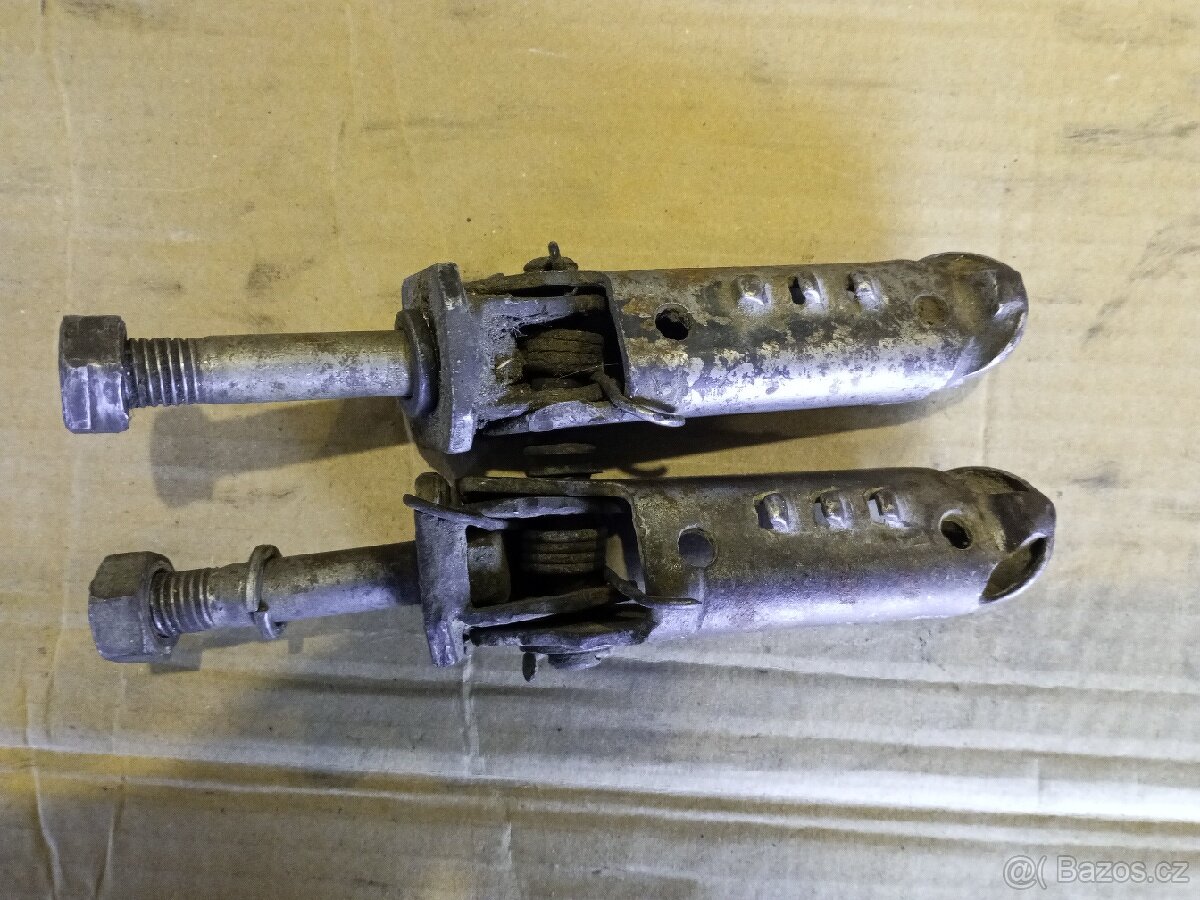 ČZ motocross stupačka