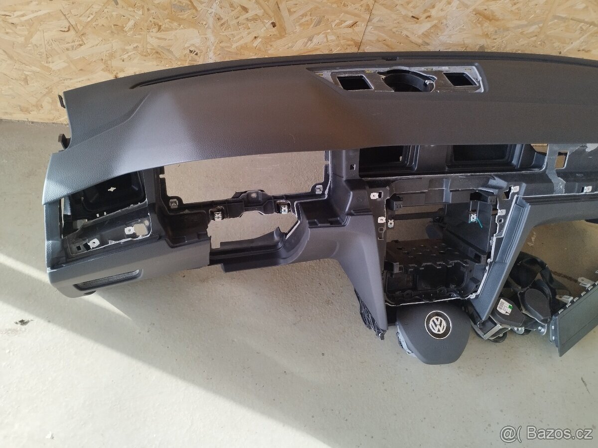 Airbagová sada Volkswagen Passat B8 s novou deskou