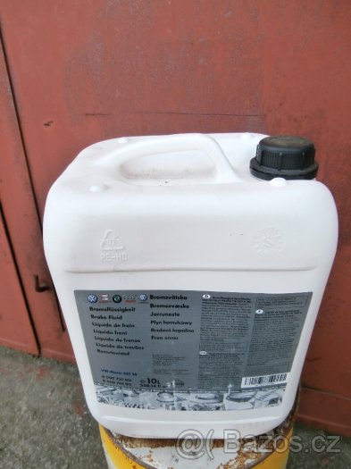 Brzdová kapalina 10 litrů originál VW 501 14 za 990 kč