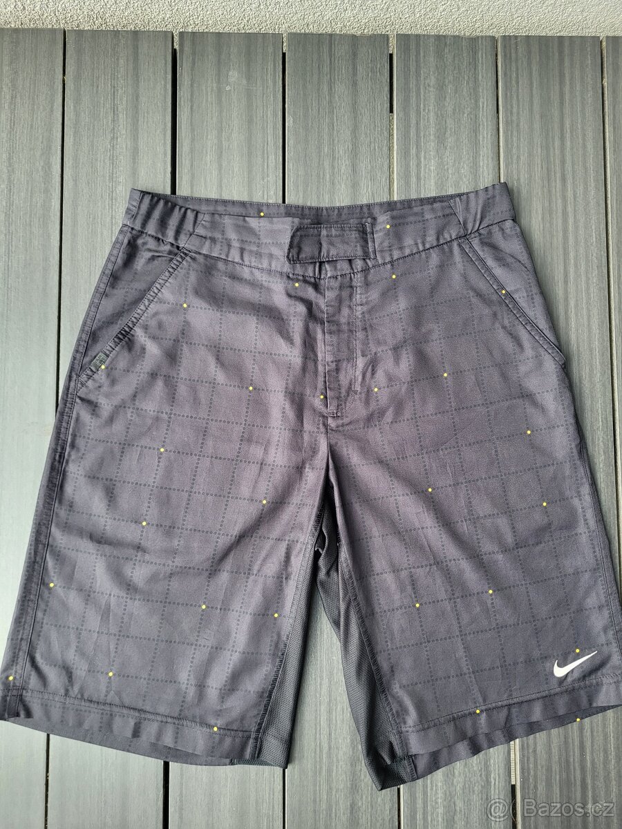 NIKE - PÁNSKÉ SPORTOVNÍ KRAŤASY