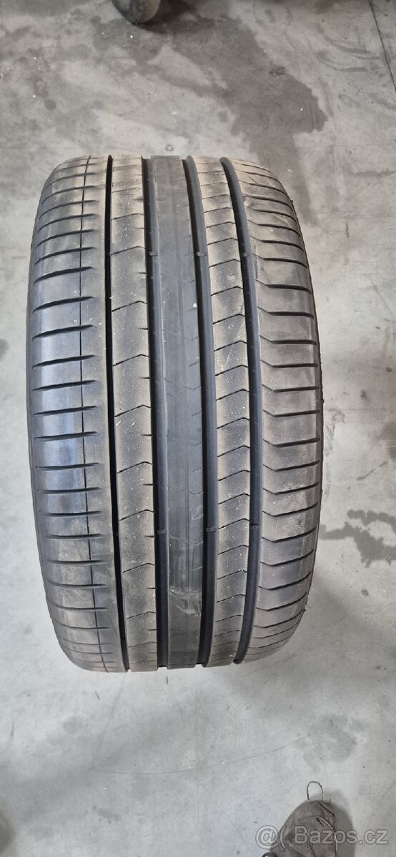 Pneumatika 315/35R21 111Y Pirelli PZero ROF cca 5mm