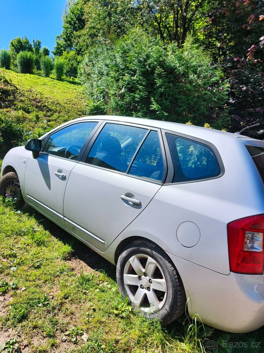 Kia Carens