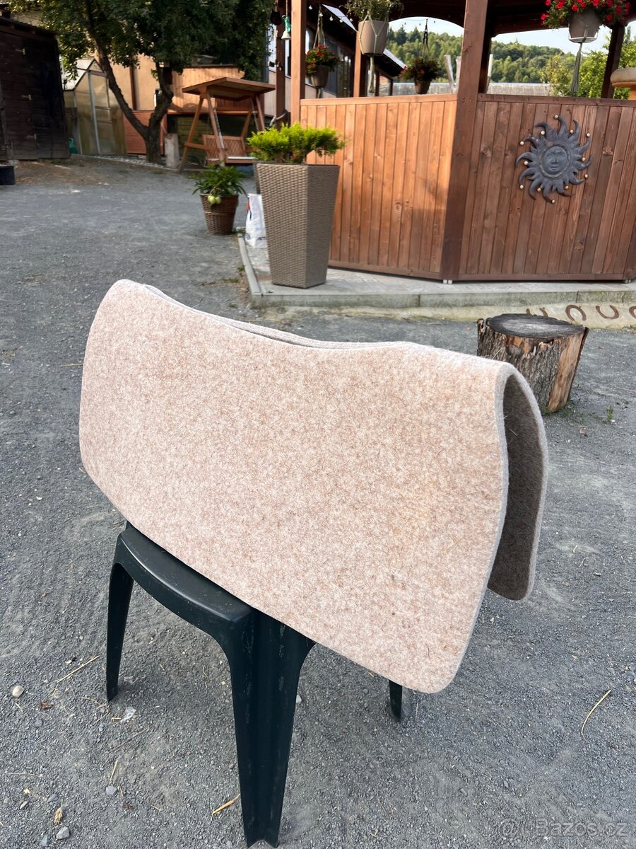 Westernová deka pod showpad