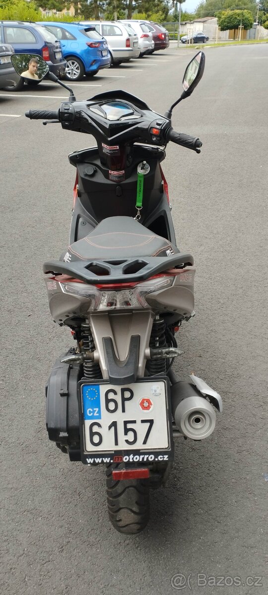 Skútr Monza 125