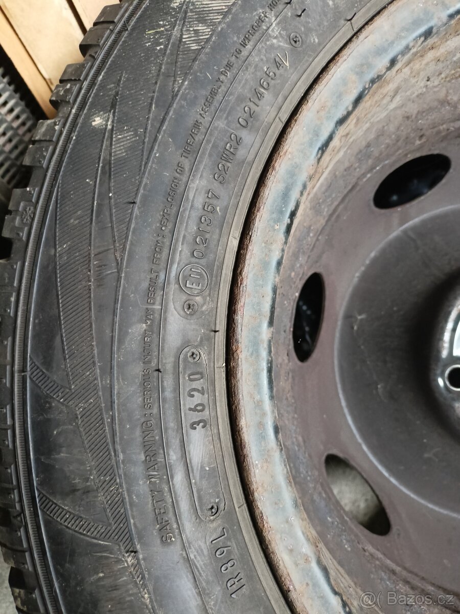 Zimní pneu 205/65 R15