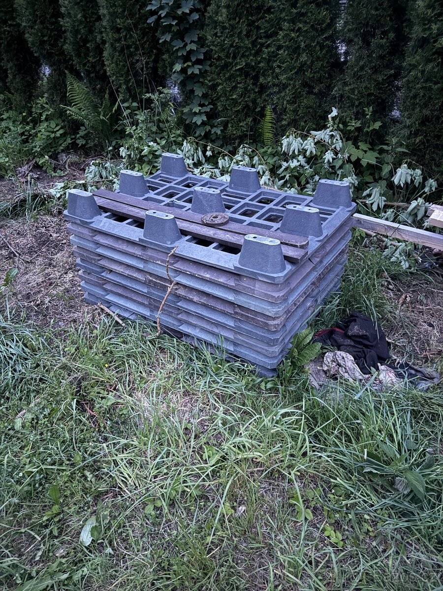 Plastové palety