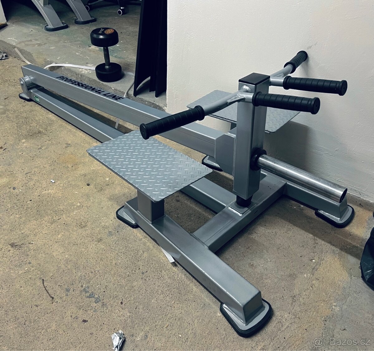 T-bar přitahování ve stoje - Profi