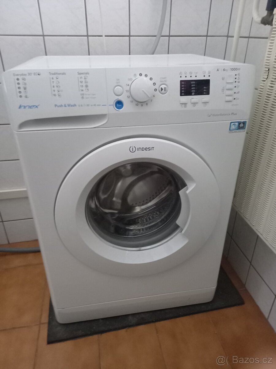 Automatická pračka Indesit