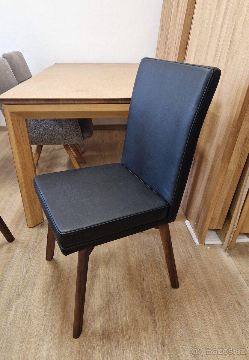Nová židle pravá kůže černá + masiv ořech