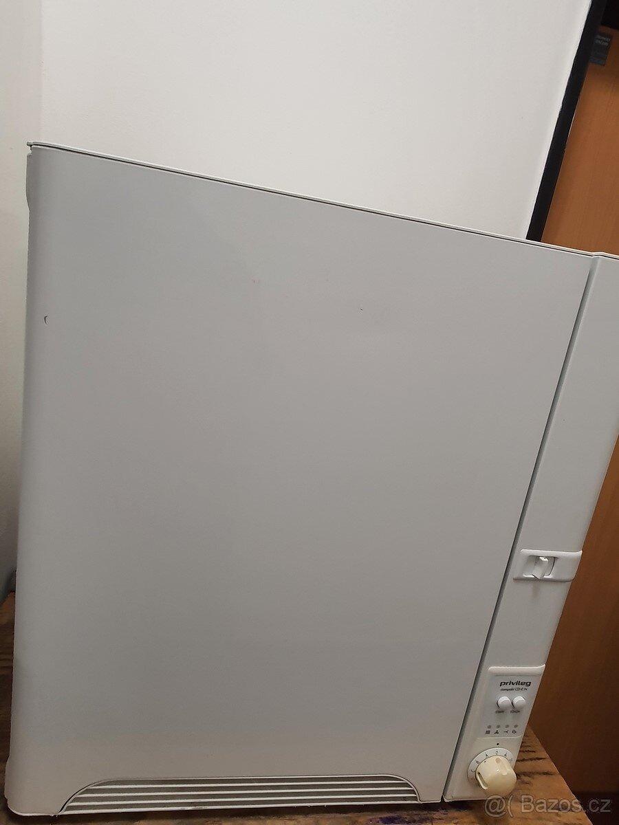 menší sušička prádla Privileg