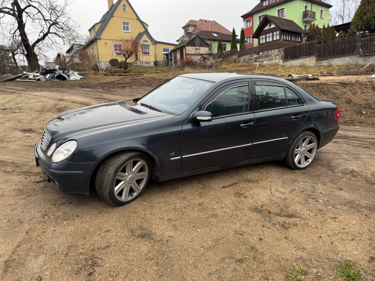 Mercedes benz 211 E 240