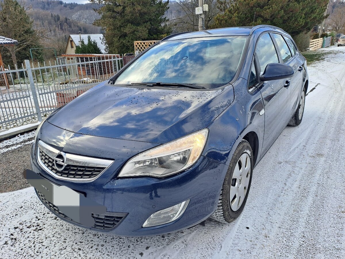 Opel Astra J combi
