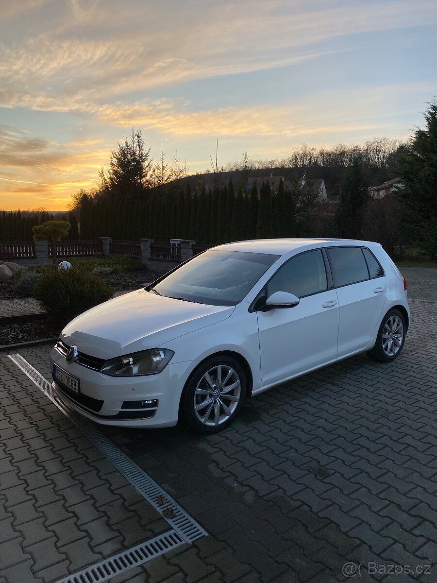 Bouraný VW golf VII