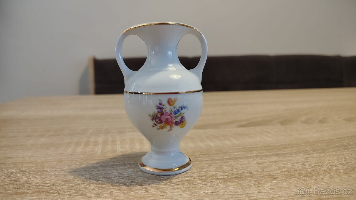 Malá amfora , talíř