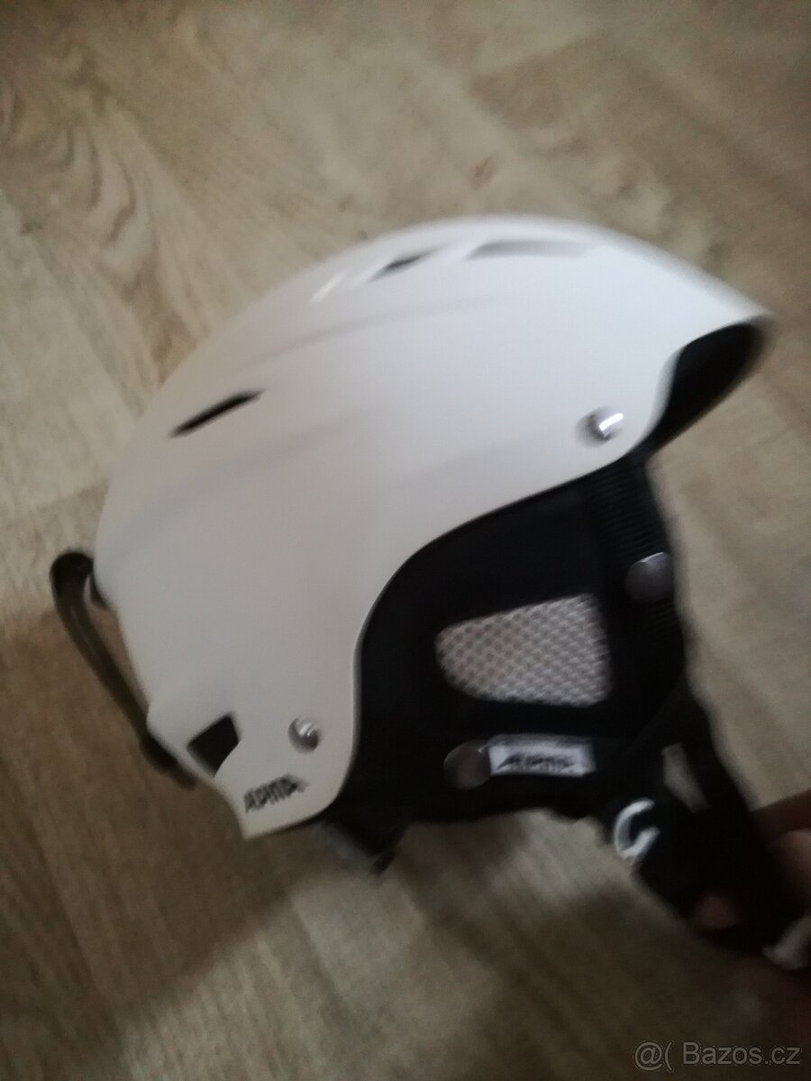 Dětská lyžařská helma - bílá