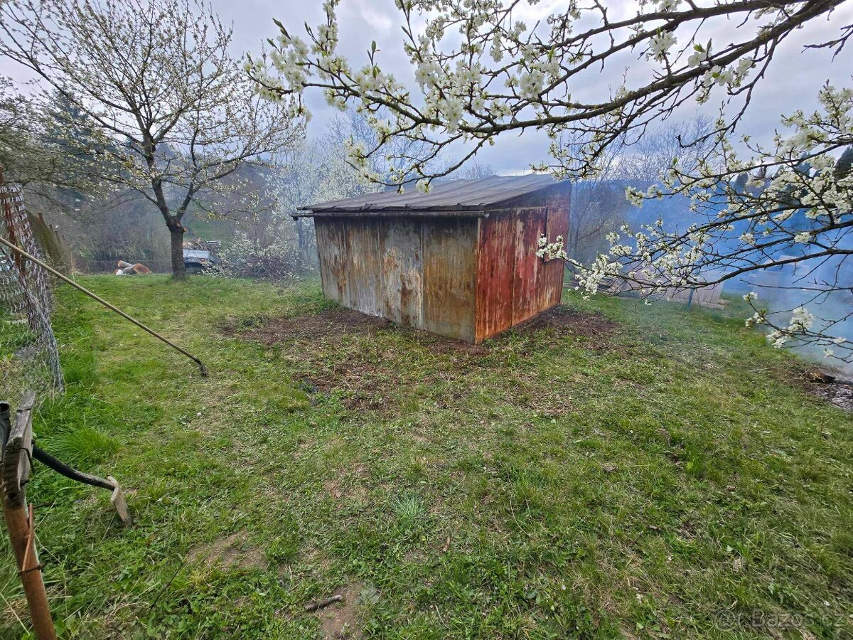 bouda, domek, buňka na stavbu.