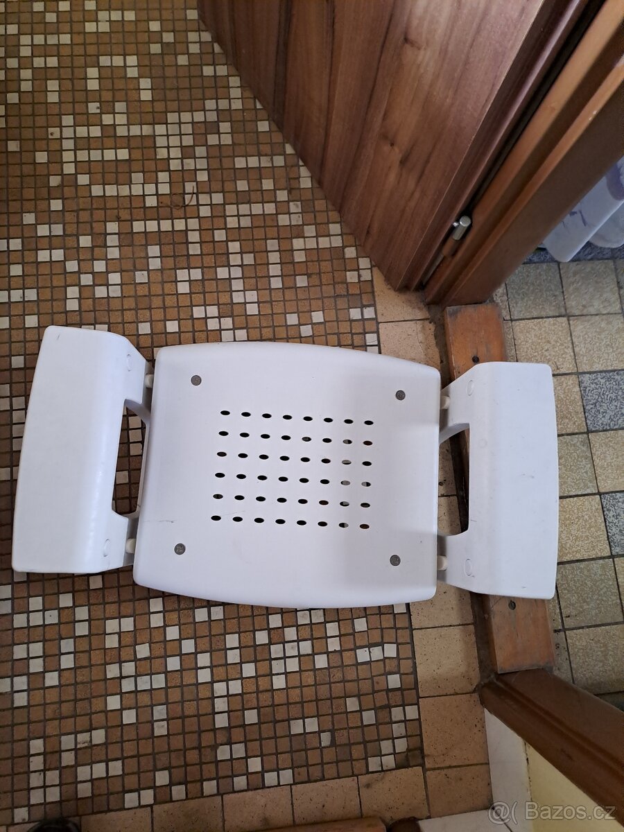 Sedačka do vany