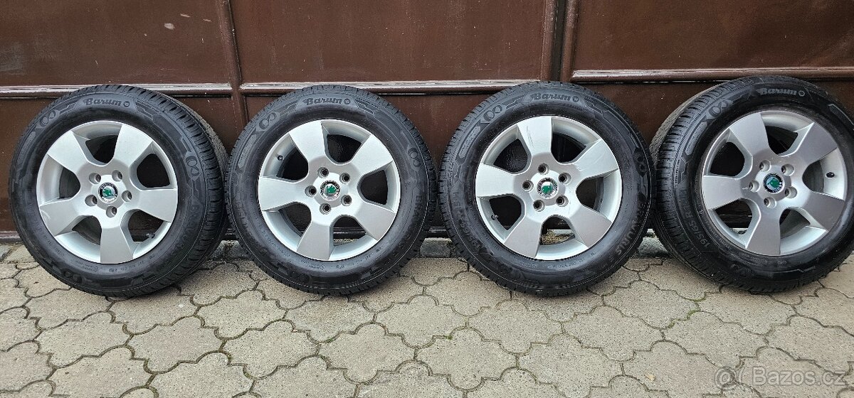 Originál alu ŠKODA Octavia 2 5x112 195/65 R15 - 8mm letní