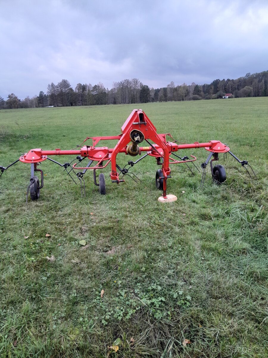 prodán nesen obraceč sena Deutz Fahr DN 400