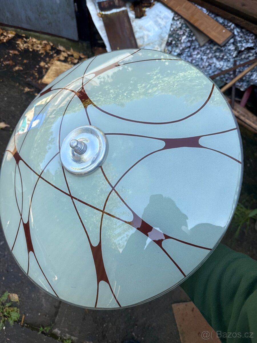 Art deco lustr sklo