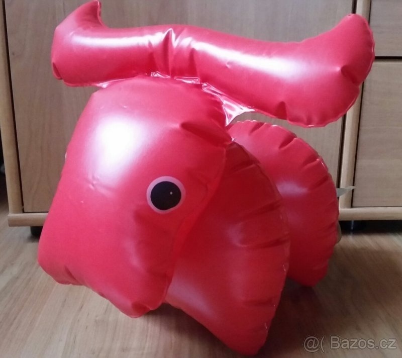 Stará šlapací dětská tříkolka - trilobit - pěkná