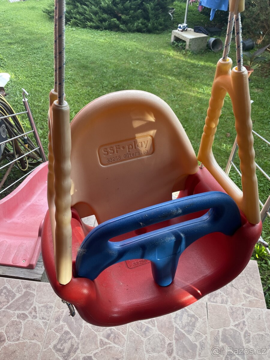 Dětská houpačka