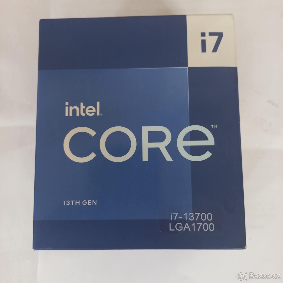 Intel Core i7-13700