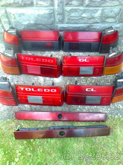Seat Toledo, zadní nepoškozená světla + veškeré ND