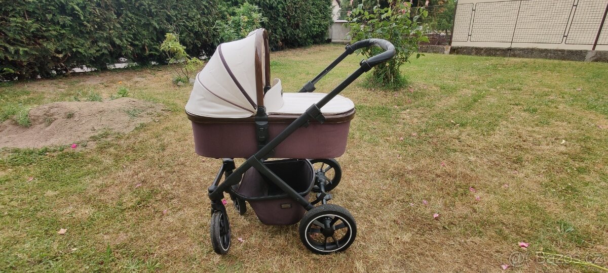 Kočárek Moon Scala a sedačka Cybex s Izofixem