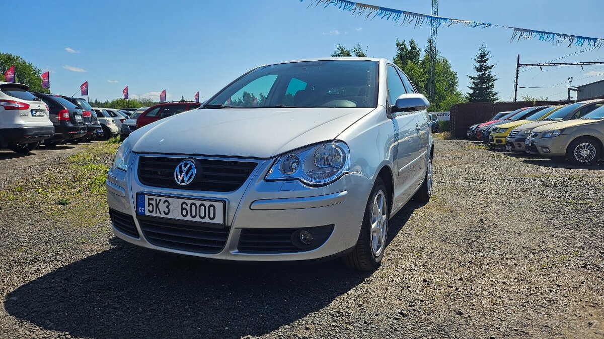 Volkswagen Polo 1.2i 12V, r.v. 2008, klima, ALU, výhřev