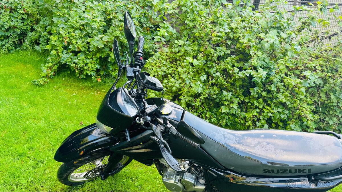 Suzuki DR 125 SM