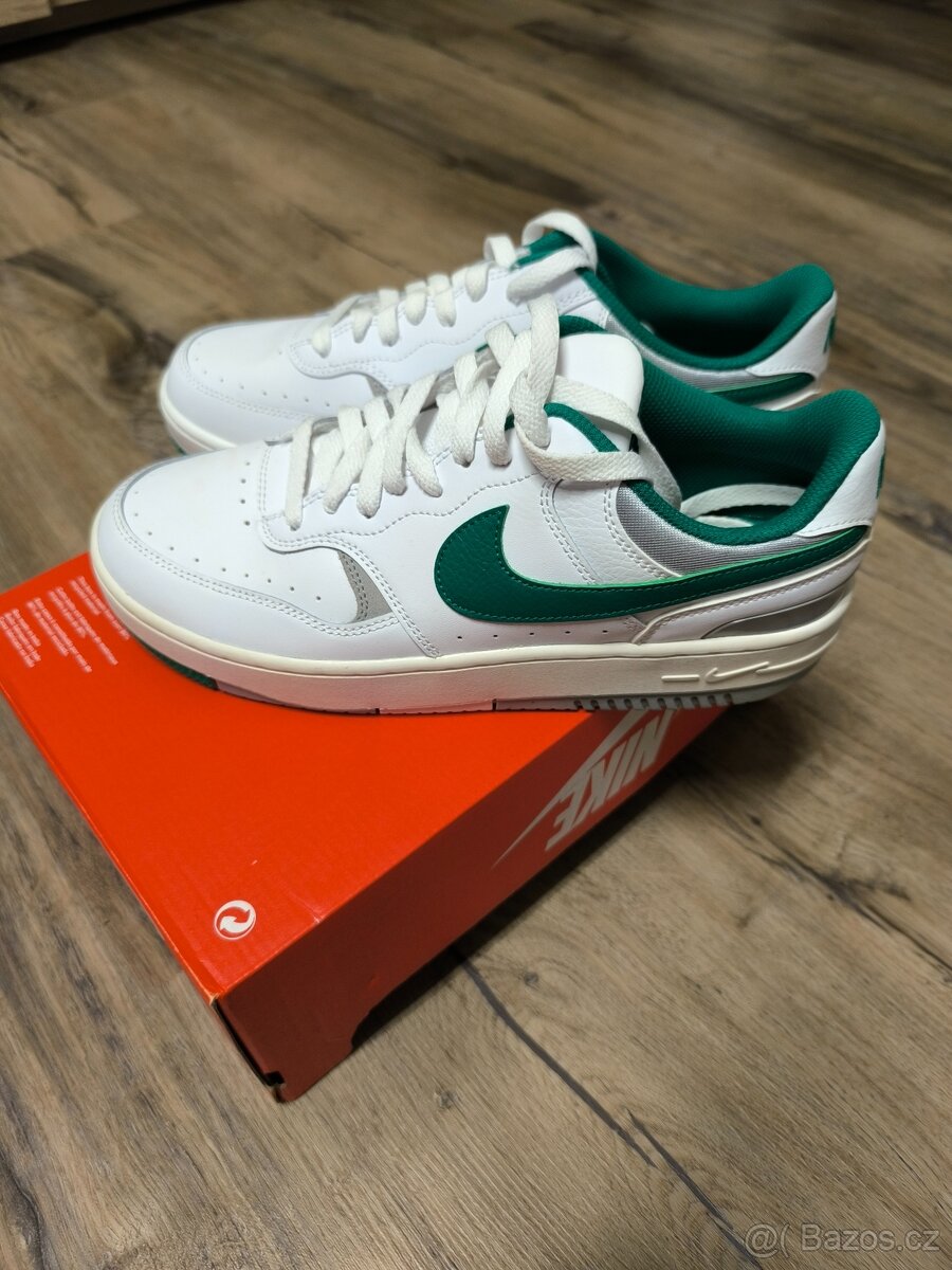 Boty Nike