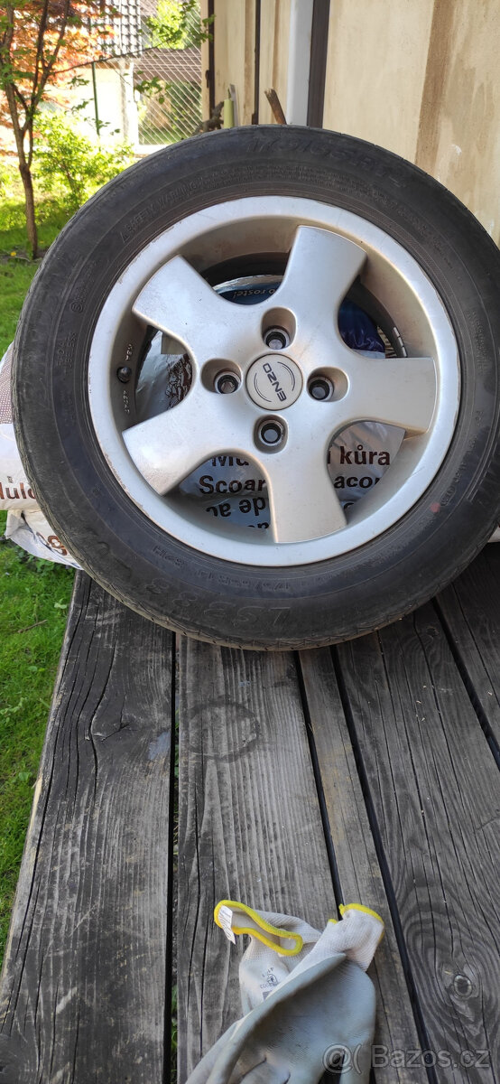 kola na Toyotu Yaris 4x 100