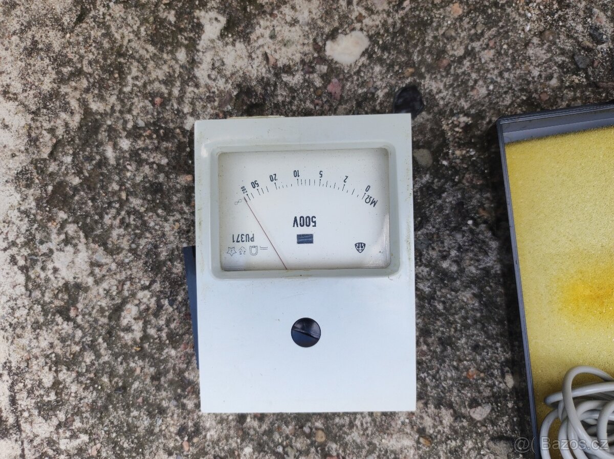 Izolační tester PU 371 (megmetr)