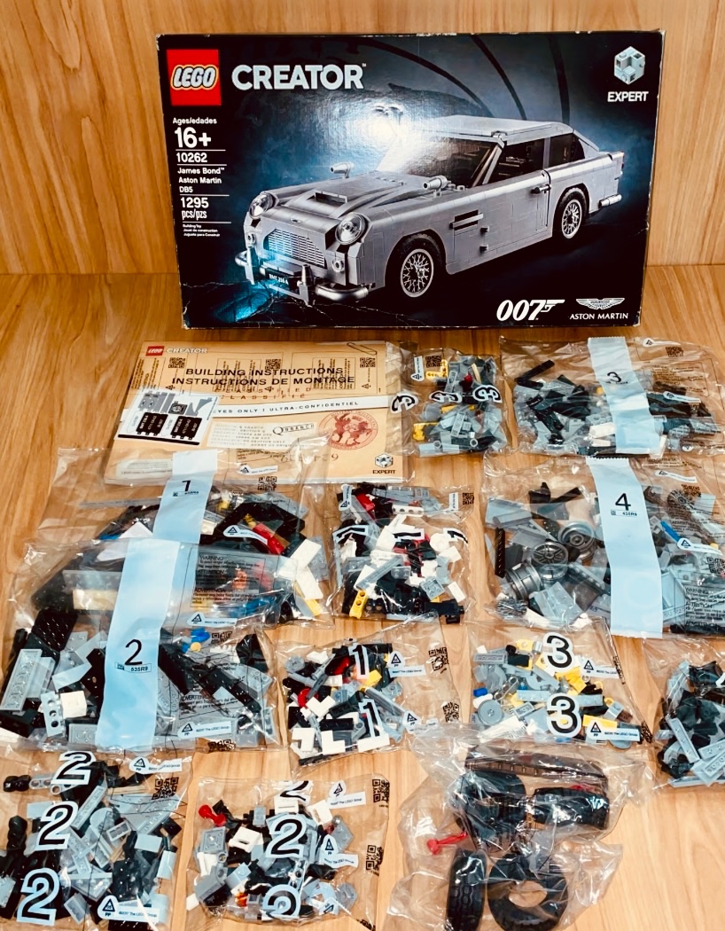 Levně - Lego Creator 10262 Bondův Aston Martin DB5