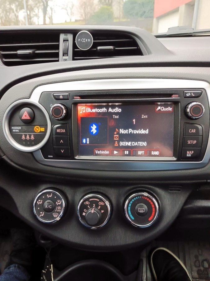 TOYOTA Yaris OM rádio