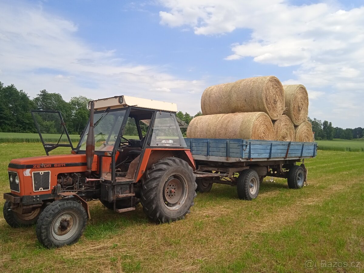 Seno kulaté balíky