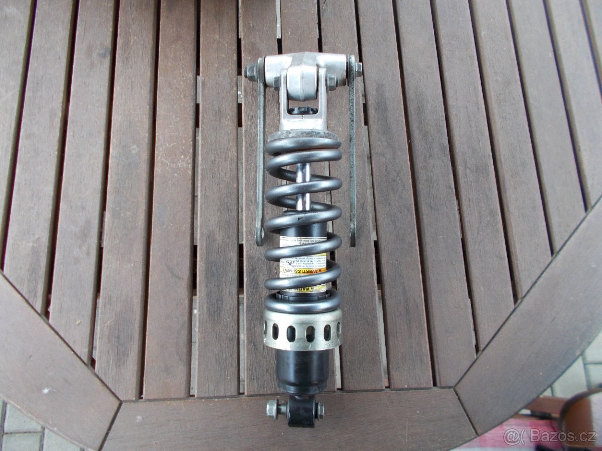 SUZUKI BANDIT - sedlo