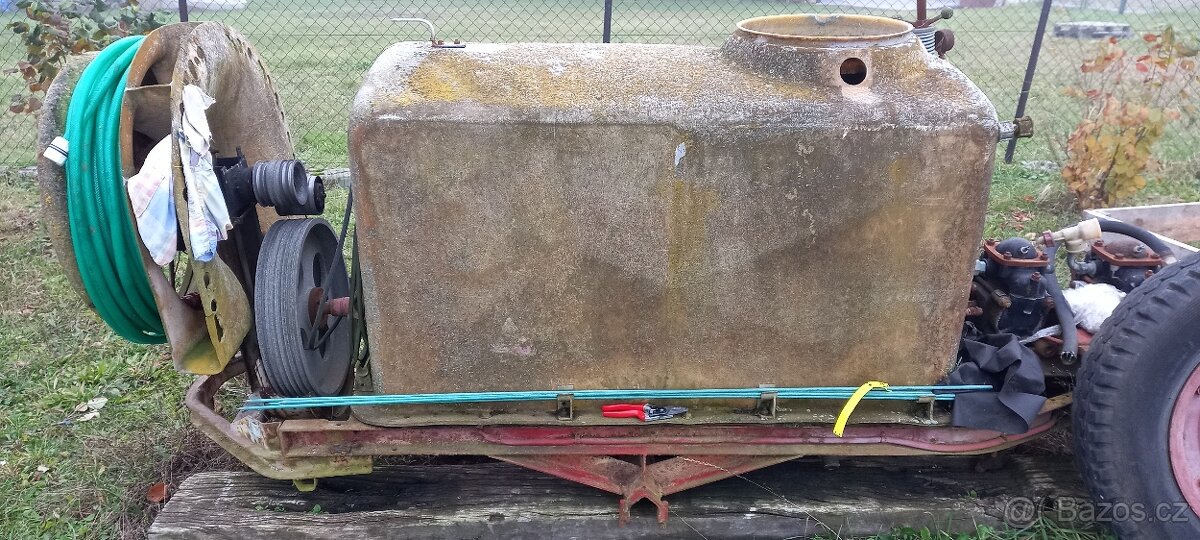 Postříkovač SLEZA 1500 l