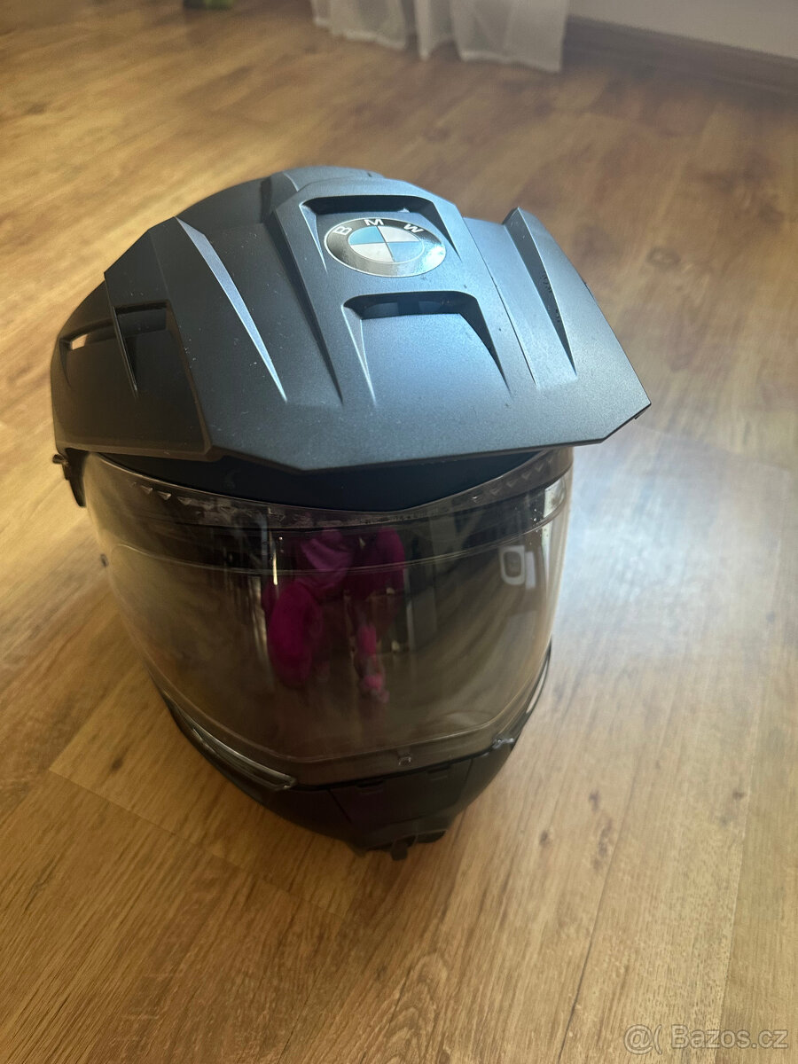 Vyklápěcí přilba schuberth E1 černá metná