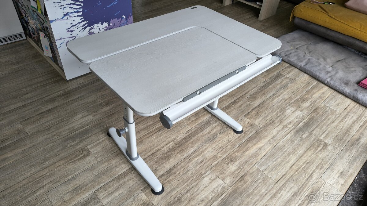 Dětský rostoucí stůl KidYouth