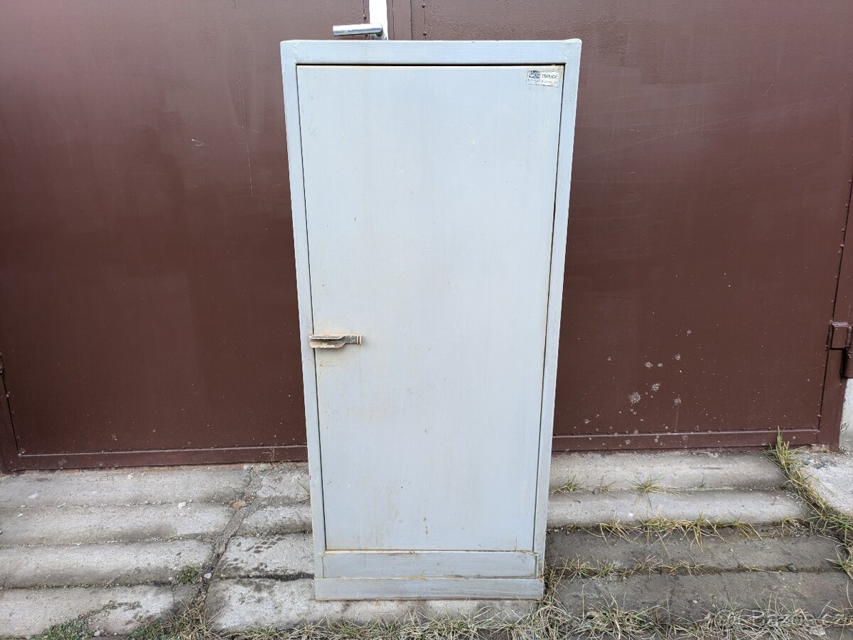 Plechová skříňka Kovos Teplice