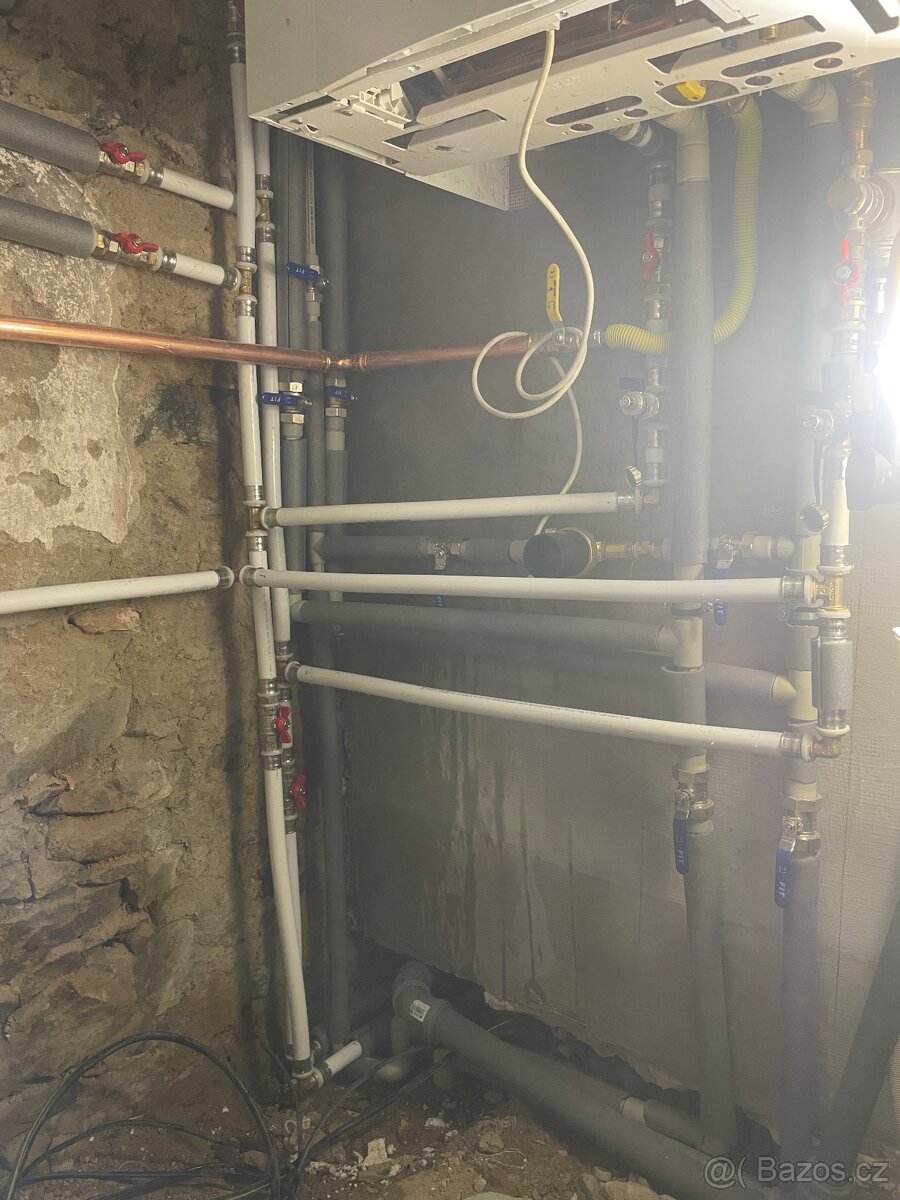 Instalatérské a zednické prace