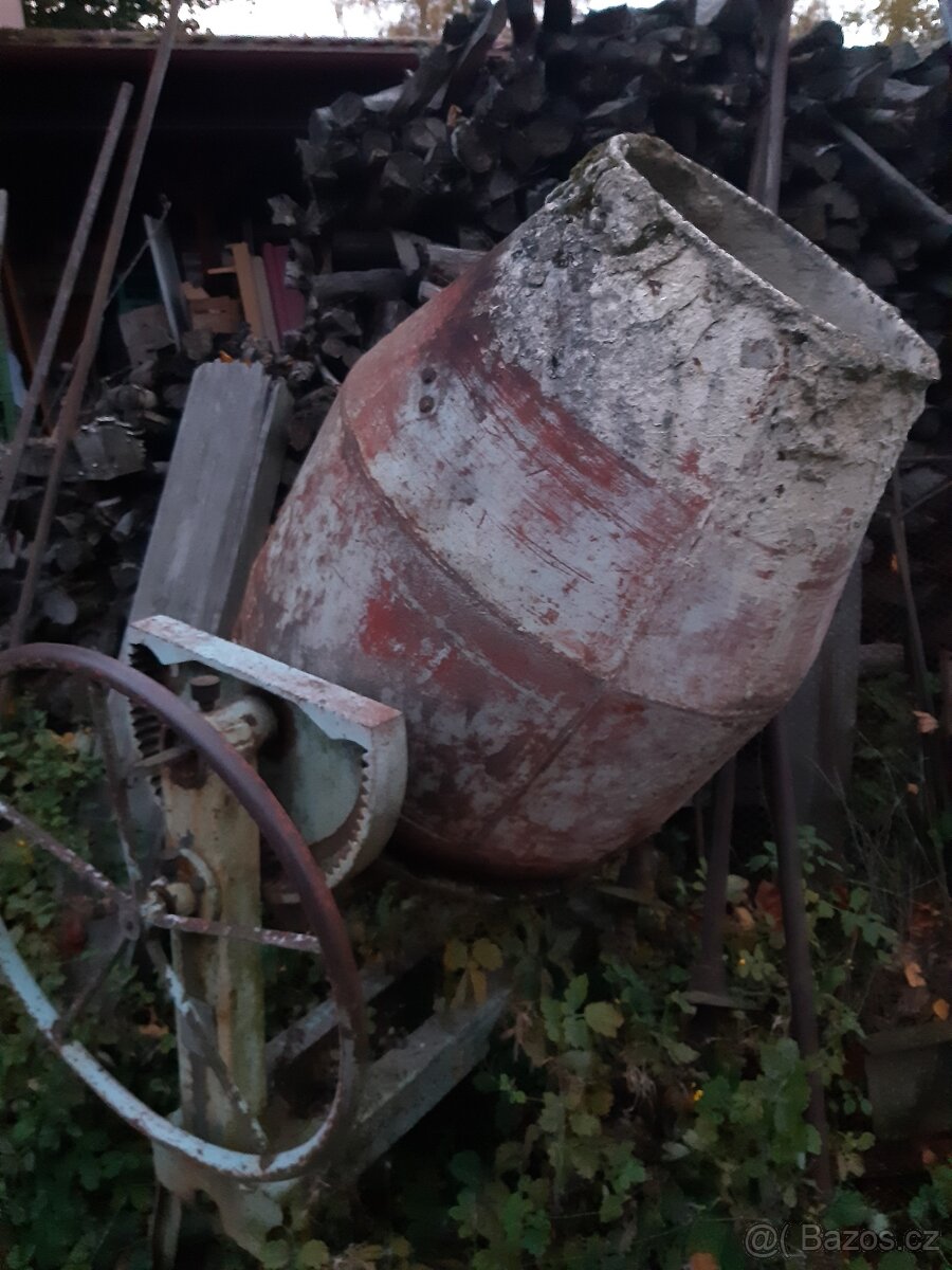 Dám za nabidnutou cenu stavební michacku