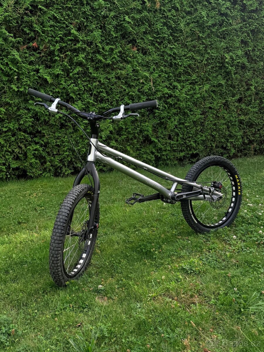 Trialové kolo ECHO KIDS 20”