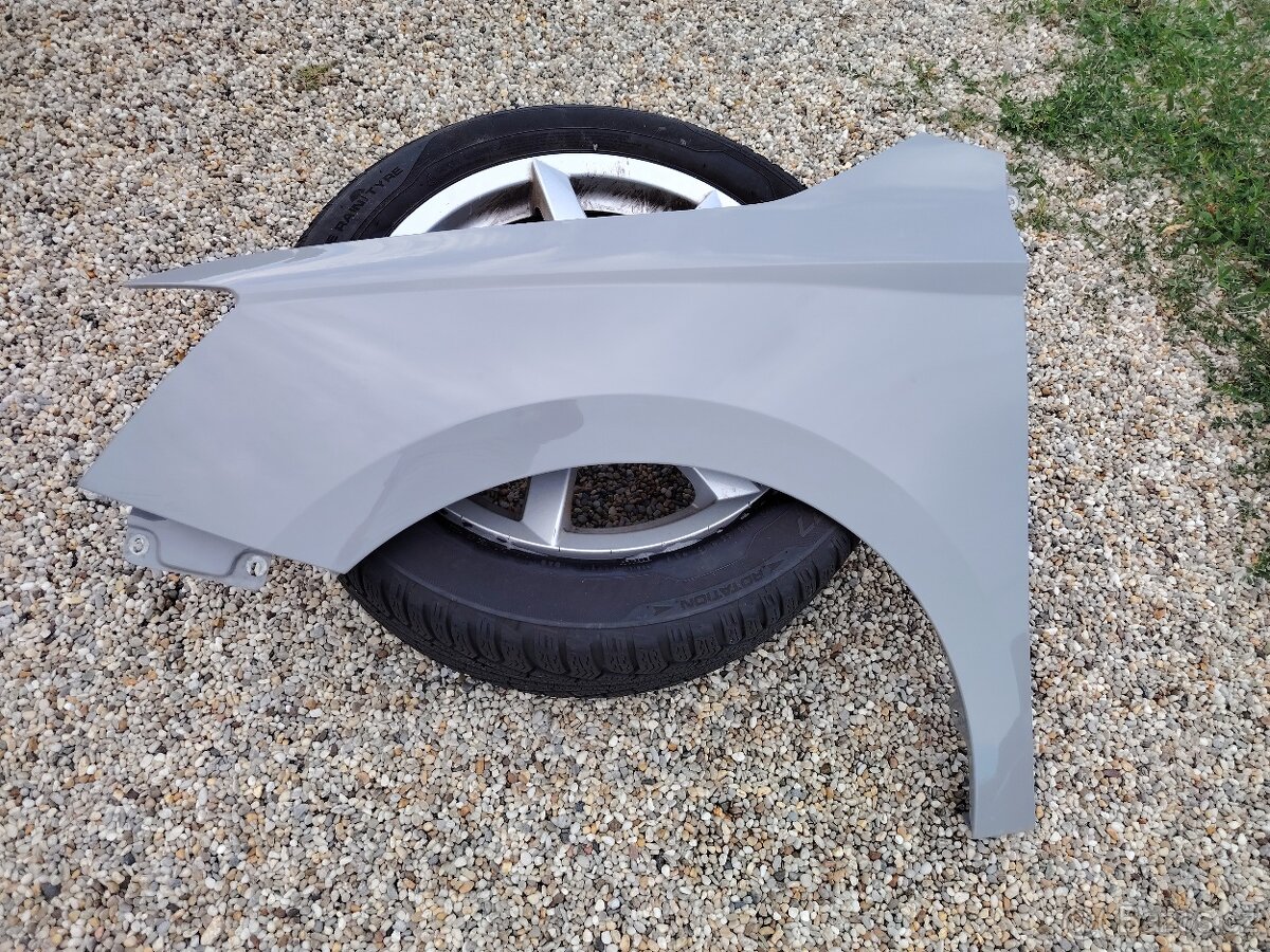 Levý Blatník Fabia 3 - šedá steel