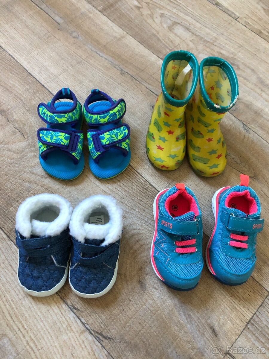 Dětská obuv-capáčky,tenisky,sandálky,holínky