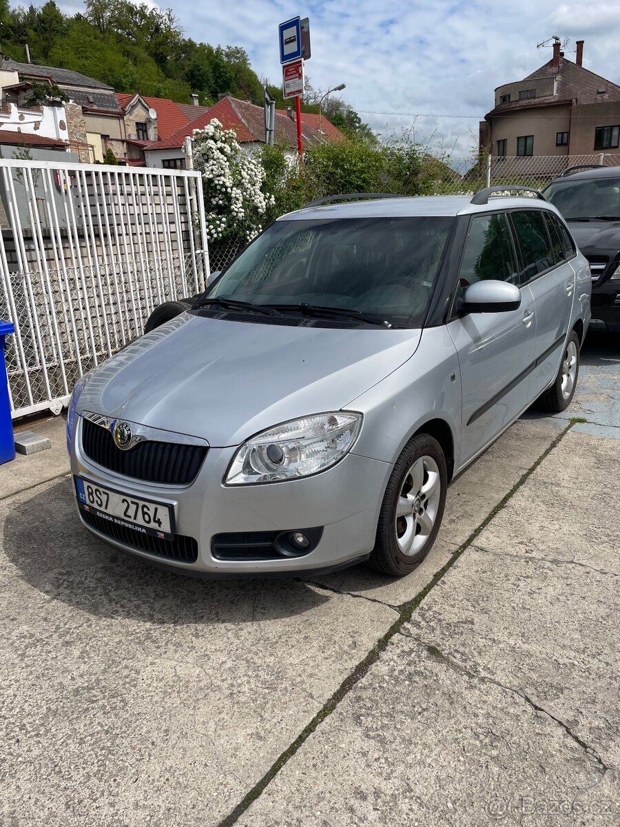 Škoda Fabia najeto 1684xxkm. rok 2008