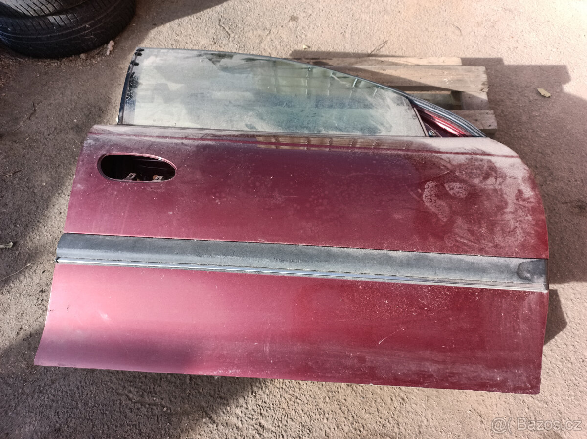 Přední dveře Opel Omega B