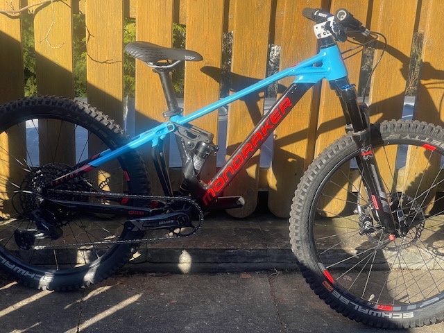 Mondraker Factor 24, dětské celopéro od 130cm